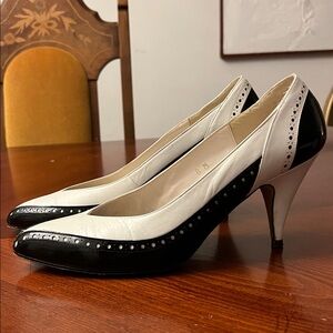 Vintage Pappagallo Black & White Spectator Pumps - Size 8M